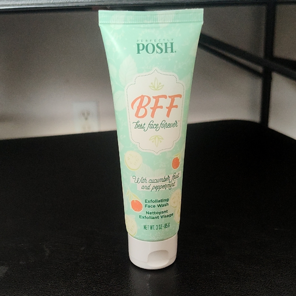 Perfectly Posh BFF Exfoliating Face Wash - Light Green